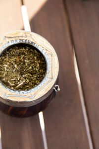 Cómo curar un mate artesanal