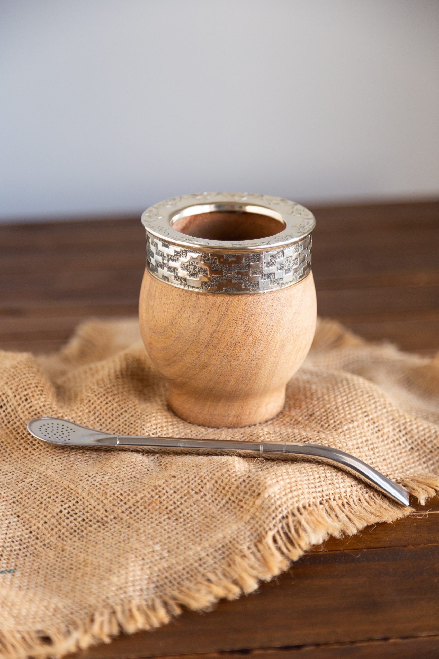 Un mate de madera, unas galles de avena y chocolate y conversaciones que no se terminan Un mate de madera, unas galles de avena y chocolate y conversaciones que no se terminan